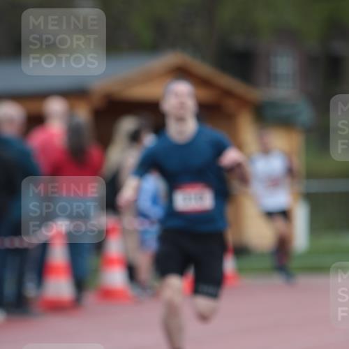 13.04.2025 - Hammer Lauf A. Gomolzig http://msf.ph/oto/7666090 13.04.2025 12:35:11 Ziel 310, 1098 meine-sportfotos.de