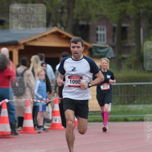 13.04.2025 - Hammer Lauf A. Gomolzig http://msf.ph/oto/7666095 13.04.2025 12:35:15 Ziel 927, 1098 meine-sportfotos.de