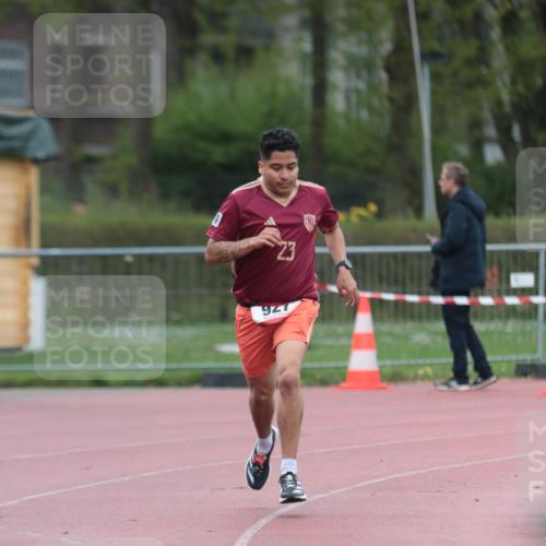 13.04.2025 - Hammer Lauf A. Gomolzig http://msf.ph/oto/7666100 13.04.2025 12:35:21 Ziel 241, 274, 927 meine-sportfotos.de