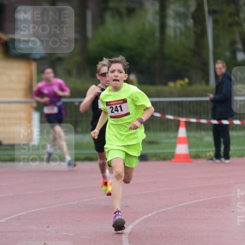 13.04.2025 - Hammer Lauf A. Gomolzig http://msf.ph/oto/7666109 13.04.2025 12:35:30 Ziel 127, 241, 274, 315, 1892 meine-sportfotos.de