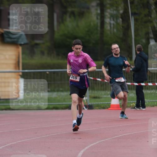 13.04.2025 - Hammer Lauf A. Gomolzig http://msf.ph/oto/7666114 13.04.2025 12:35:33 Ziel 127, 315, 1892 meine-sportfotos.de