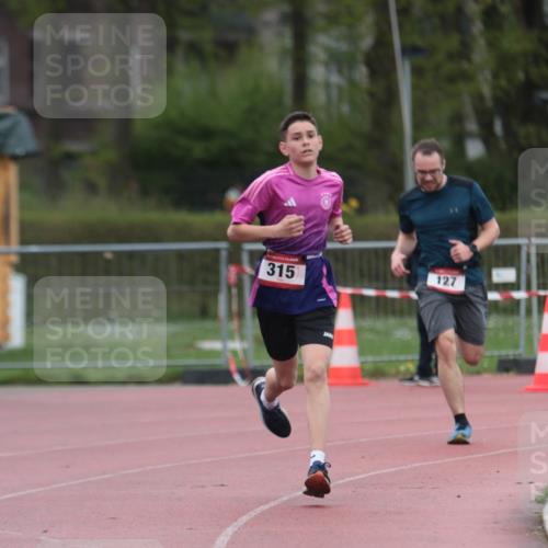 13.04.2025 - Hammer Lauf A. Gomolzig http://msf.ph/oto/7666117 13.04.2025 12:35:34 Ziel 127, 315, 1892 meine-sportfotos.de