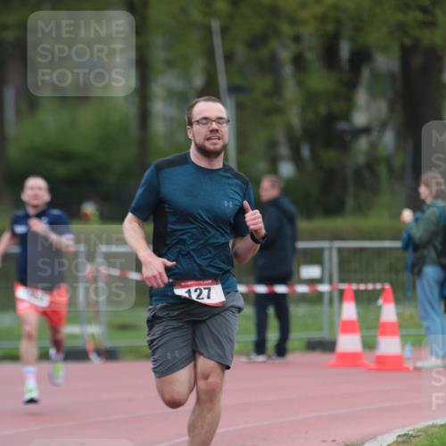 13.04.2025 - Hammer Lauf A. Gomolzig http://msf.ph/oto/7666122 13.04.2025 12:35:36 Ziel 127, 315, 1892 meine-sportfotos.de