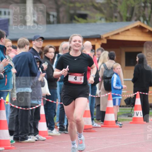 13.04.2025 - Hammer Lauf A. Gomolzig http://msf.ph/oto/7666144 13.04.2025 12:35:59 Ziel 4, 735, 884 meine-sportfotos.de