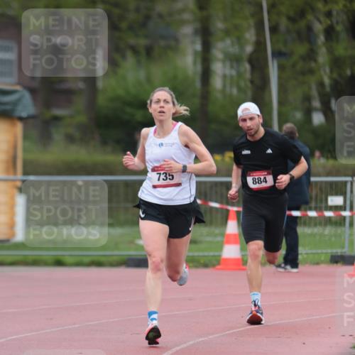 13.04.2025 - Hammer Lauf A. Gomolzig http://msf.ph/oto/7666146 13.04.2025 12:36:01 Ziel 4, 735, 884 meine-sportfotos.de