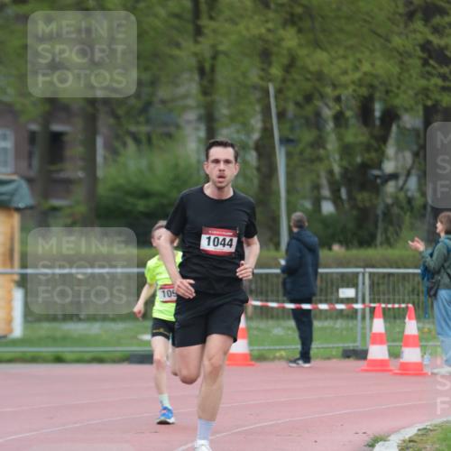 13.04.2025 - Hammer Lauf A. Gomolzig http://msf.ph/oto/7666184 13.04.2025 12:36:51 Ziel 483, 1044, 1090, 1832 meine-sportfotos.de