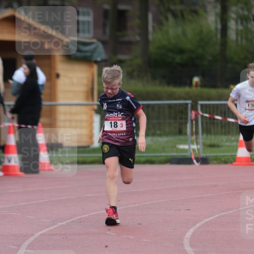 13.04.2025 - Hammer Lauf A. Gomolzig http://msf.ph/oto/7666200 13.04.2025 12:37:06 Ziel 18, 1368, 1999 meine-sportfotos.de