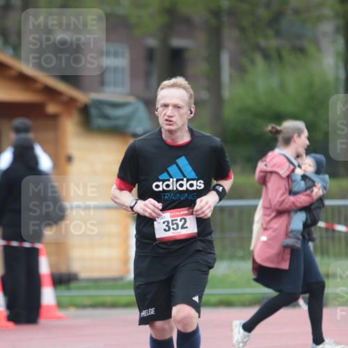 13.04.2025 - Hammer Lauf A. Gomolzig http://msf.ph/oto/7666212 13.04.2025 12:37:16 Ziel  meine-sportfotos.de