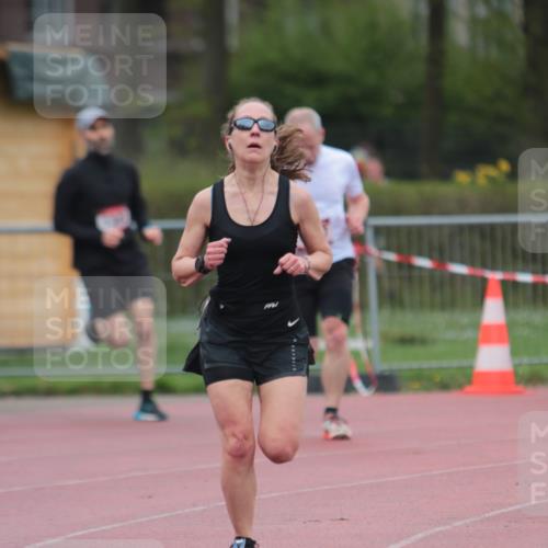 13.04.2025 - Hammer Lauf A. Gomolzig http://msf.ph/oto/7666226 13.04.2025 12:37:33 Ziel 289, 1137, 1347 meine-sportfotos.de