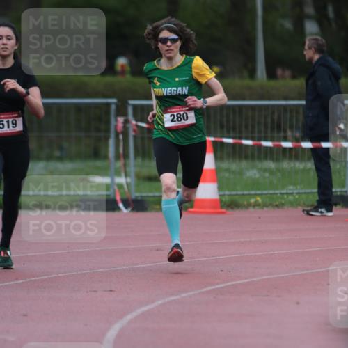 13.04.2025 - Hammer Lauf A. Gomolzig http://msf.ph/oto/7666242 13.04.2025 12:37:51 Ziel 280, 519, 1807 meine-sportfotos.de