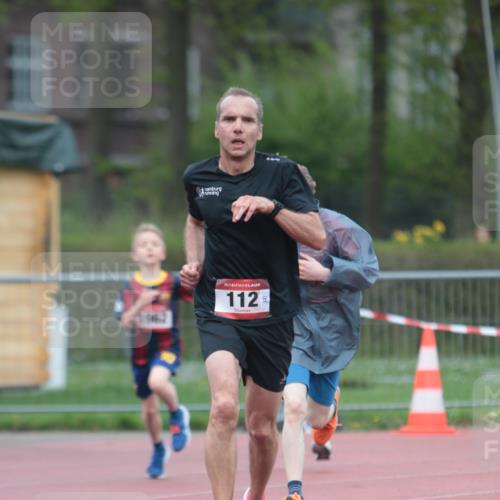 13.04.2025 - Hammer Lauf A. Gomolzig http://msf.ph/oto/7666254 13.04.2025 12:38:09 Ziel 112, 245, 591, 617, 1962 meine-sportfotos.de