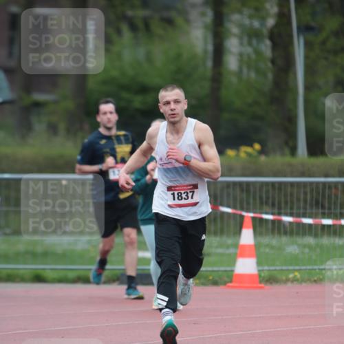 13.04.2025 - Hammer Lauf A. Gomolzig http://msf.ph/oto/7666261 13.04.2025 12:38:20 Ziel 380, 479, 990, 1371, 1837, 1843, 1845 meine-sportfotos.de