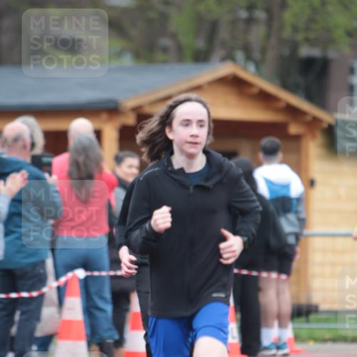 13.04.2025 - Hammer Lauf A. Gomolzig http://msf.ph/oto/7666267 13.04.2025 12:38:23 Ziel 380, 479, 736, 990, 1371, 1837, 1843, 1845 meine-sportfotos.de