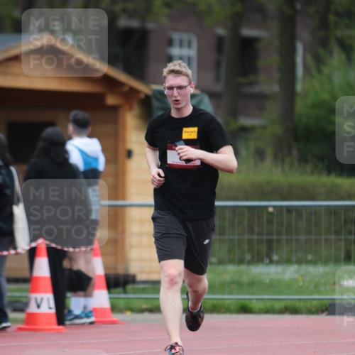 13.04.2025 - Hammer Lauf A. Gomolzig http://msf.ph/oto/7666324 13.04.2025 12:39:36 Ziel 8, 233, 1307 meine-sportfotos.de