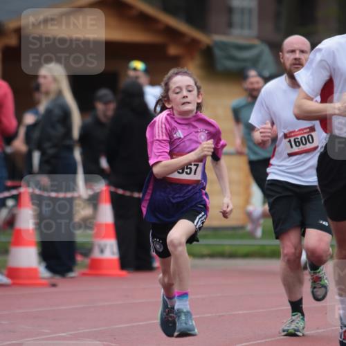 13.04.2025 - Hammer Lauf A. Gomolzig http://msf.ph/oto/7666333 13.04.2025 12:39:48 Ziel 361, 995, 1087, 1586, 1600, 1607, 1957 meine-sportfotos.de