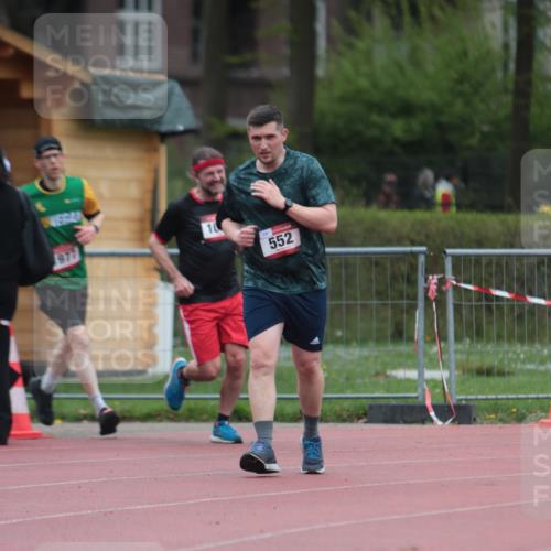 13.04.2025 - Hammer Lauf A. Gomolzig http://msf.ph/oto/7666340 13.04.2025 12:39:55 Ziel 300, 1025, 1977 meine-sportfotos.de