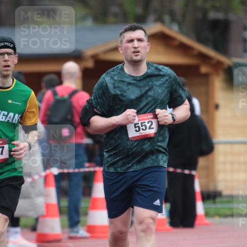 13.04.2025 - Hammer Lauf A. Gomolzig http://msf.ph/oto/7666347 13.04.2025 12:40:01 Ziel 287, 300, 552, 908, 1025, 1581, 1755, 1977 meine-sportfotos.de