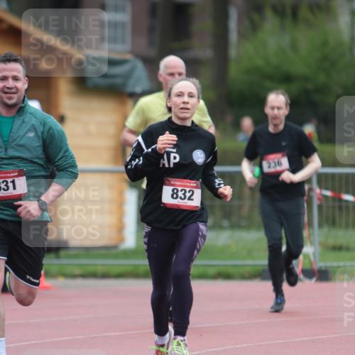 13.04.2025 - Hammer Lauf A. Gomolzig http://msf.ph/oto/7666372 13.04.2025 12:40:30 Ziel 103, 236, 831, 832, 1761, 1897 meine-sportfotos.de