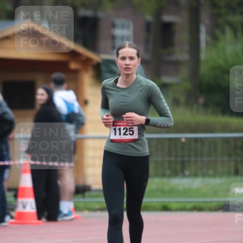 13.04.2025 - Hammer Lauf A. Gomolzig http://msf.ph/oto/7666404 13.04.2025 12:41:03 Ziel 1125 meine-sportfotos.de