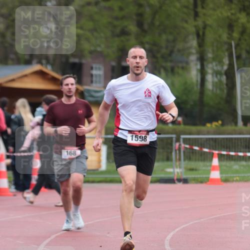 13.04.2025 - Hammer Lauf A. Gomolzig http://msf.ph/oto/7666463 13.04.2025 12:41:58 Ziel 168, 1092, 1597, 1598 meine-sportfotos.de