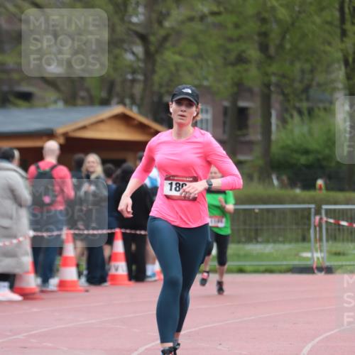 13.04.2025 - Hammer Lauf A. Gomolzig http://msf.ph/oto/7666477 13.04.2025 12:42:16 Ziel 1009, 1101, 1800 meine-sportfotos.de