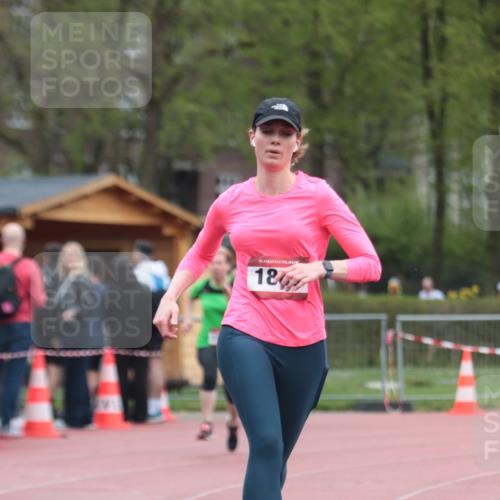 13.04.2025 - Hammer Lauf A. Gomolzig http://msf.ph/oto/7666479 13.04.2025 12:42:17 Ziel 1009, 1101, 1800 meine-sportfotos.de