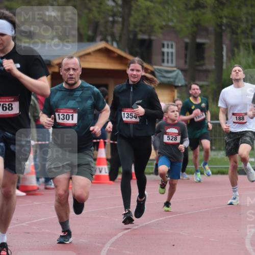 13.04.2025 - Hammer Lauf A. Gomolzig http://msf.ph/oto/7666507 13.04.2025 12:42:41 Ziel 188, 307, 528, 638, 768, 875, 1176, 1248, 1301, 1354, 1791, 1804 meine-sportfotos.de