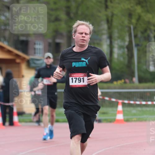 13.04.2025 - Hammer Lauf A. Gomolzig http://msf.ph/oto/7666522 13.04.2025 12:42:50 Ziel 17, 476, 540, 1078, 1791 meine-sportfotos.de