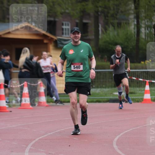 13.04.2025 - Hammer Lauf A. Gomolzig http://msf.ph/oto/7666530 13.04.2025 12:42:56 Ziel 17, 203, 476, 540, 916, 1207, 1369, 1984 meine-sportfotos.de