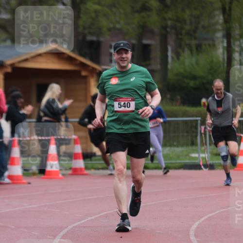 13.04.2025 - Hammer Lauf A. Gomolzig http://msf.ph/oto/7666532 13.04.2025 12:42:57 Ziel 17, 203, 540, 916, 1207, 1369, 1984 meine-sportfotos.de