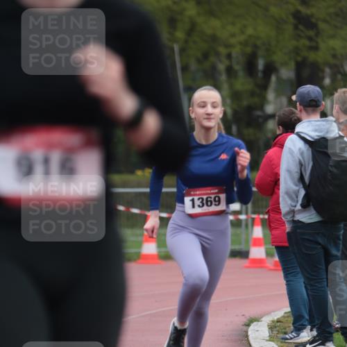 13.04.2025 - Hammer Lauf A. Gomolzig http://msf.ph/oto/7666542 13.04.2025 12:43:03 Ziel 203, 916, 1122, 1146, 1369, 1459, 1984 meine-sportfotos.de