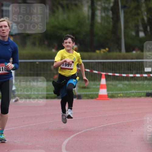 13.04.2025 - Hammer Lauf A. Gomolzig http://msf.ph/oto/7666560 13.04.2025 12:43:22 Ziel 101, 318, 1997 meine-sportfotos.de
