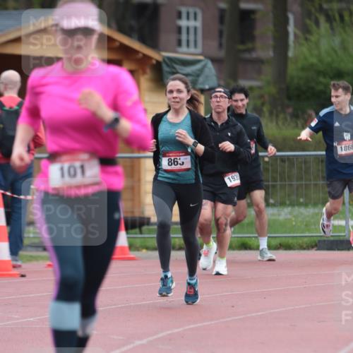 13.04.2025 - Hammer Lauf A. Gomolzig http://msf.ph/oto/7666567 13.04.2025 12:43:28 Ziel 101, 863, 958, 1551, 1611, 1847, 1868, 1883, 1935, 1995 meine-sportfotos.de