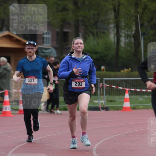 13.04.2025 - Hammer Lauf A. Gomolzig http://msf.ph/oto/7666653 13.04.2025 12:44:41 Ziel 111, 292, 521, 1376 meine-sportfotos.de