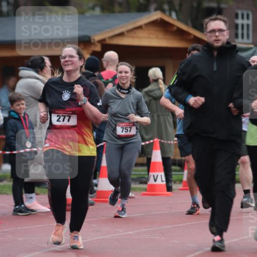 13.04.2025 - Hammer Lauf A. Gomolzig http://msf.ph/oto/7666662 13.04.2025 12:44:49 Ziel 257, 277, 592, 757, 817, 818, 948, 1091, 1287 meine-sportfotos.de