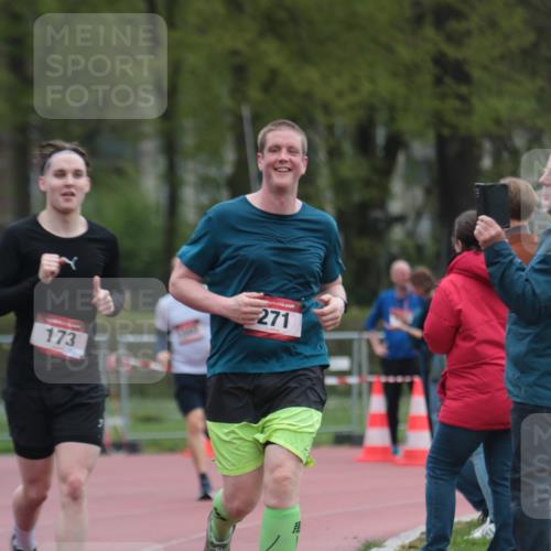 13.04.2025 - Hammer Lauf A. Gomolzig http://msf.ph/oto/7666679 13.04.2025 12:45:05 Ziel 173, 271, 290, 319, 327, 1276, 1302, 1602 meine-sportfotos.de