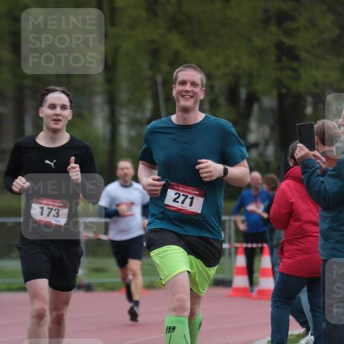 13.04.2025 - Hammer Lauf A. Gomolzig http://msf.ph/oto/7666680 13.04.2025 12:45:05 Ziel 173, 271, 290, 319, 327, 1276, 1302, 1602 meine-sportfotos.de