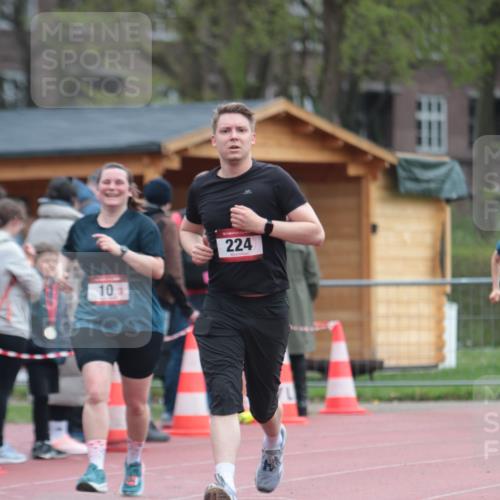 13.04.2025 - Hammer Lauf A. Gomolzig http://msf.ph/oto/7666698 13.04.2025 12:45:22 Ziel 10, 224, 303, 554, 1115, 1152, 1156, 1239 meine-sportfotos.de