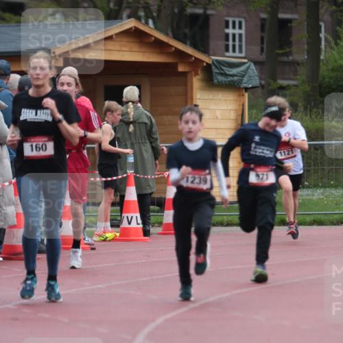 13.04.2025 - Hammer Lauf A. Gomolzig http://msf.ph/oto/7666706 13.04.2025 12:45:30 Ziel 160, 324, 759, 971, 1121, 1179, 1199, 1239, 1326, 1348, 1894 meine-sportfotos.de
