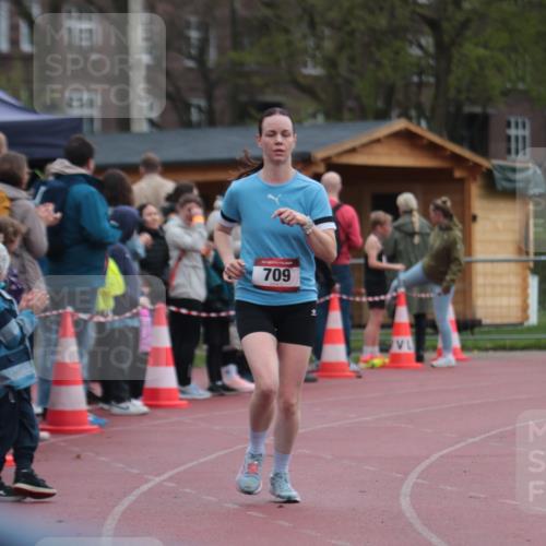 13.04.2025 - Hammer Lauf A. Gomolzig http://msf.ph/oto/7666718 13.04.2025 12:45:41 Ziel 337, 709, 837 meine-sportfotos.de