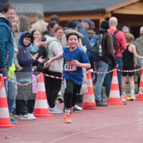 13.04.2025 - Hammer Lauf A. Gomolzig http://msf.ph/oto/7666724 13.04.2025 12:45:49 Ziel 337, 441, 837, 1283 meine-sportfotos.de