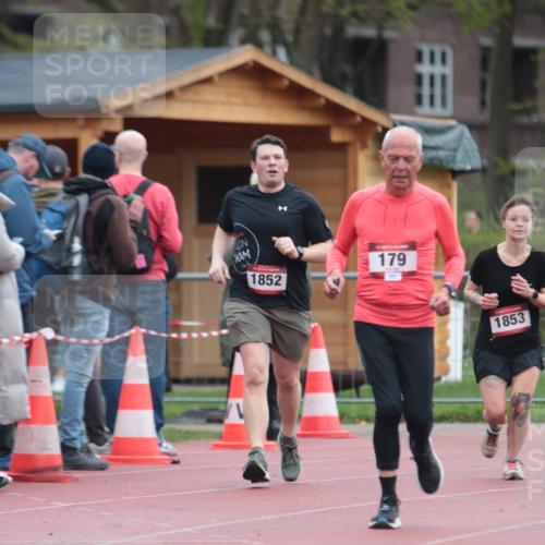 13.04.2025 - Hammer Lauf A. Gomolzig http://msf.ph/oto/7666736 13.04.2025 12:45:58 Ziel 179, 441, 1028, 1852 meine-sportfotos.de