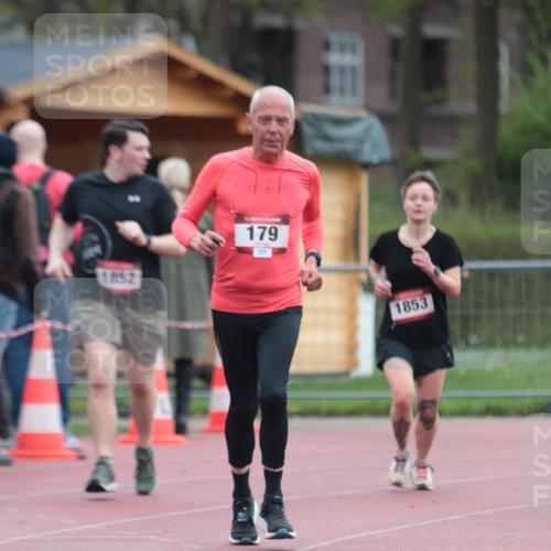 13.04.2025 - Hammer Lauf A. Gomolzig http://msf.ph/oto/7666737 13.04.2025 12:45:58 Ziel 179, 441, 1028, 1852 meine-sportfotos.de