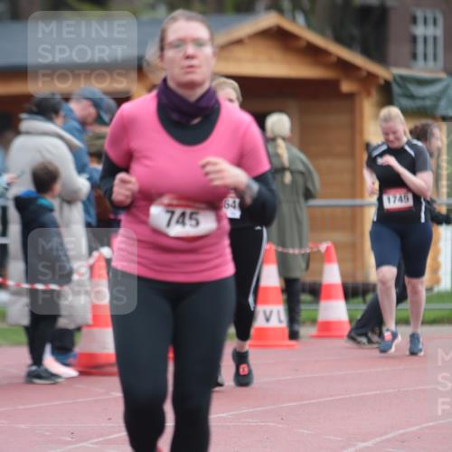 13.04.2025 - Hammer Lauf A. Gomolzig http://msf.ph/oto/7666769 13.04.2025 12:46:27 Ziel 367, 745, 1564, 1745 meine-sportfotos.de