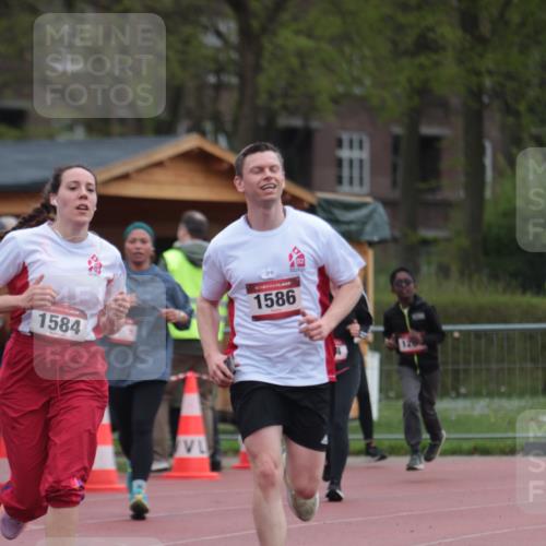 13.04.2025 - Hammer Lauf A. Gomolzig http://msf.ph/oto/7666773 13.04.2025 12:46:39 Ziel 7, 394, 1016, 1017, 1264, 1584, 1819 meine-sportfotos.de