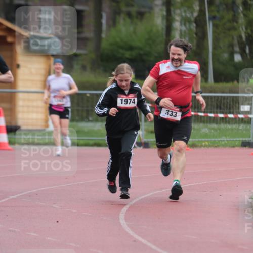 13.04.2025 - Hammer Lauf A. Gomolzig http://msf.ph/oto/7666798 13.04.2025 12:47:04 Ziel 333, 1802, 1974 meine-sportfotos.de