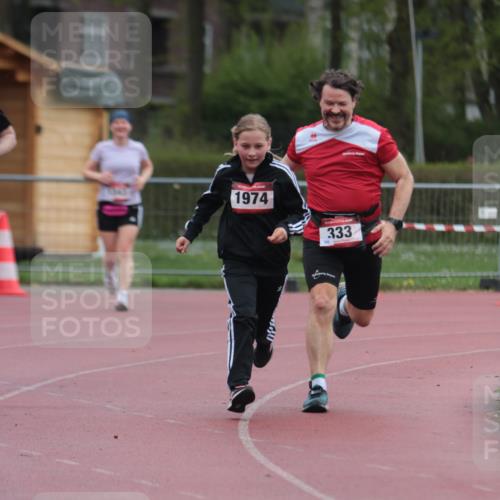 13.04.2025 - Hammer Lauf A. Gomolzig http://msf.ph/oto/7666799 13.04.2025 12:47:05 Ziel 333, 1343, 1802, 1974 meine-sportfotos.de