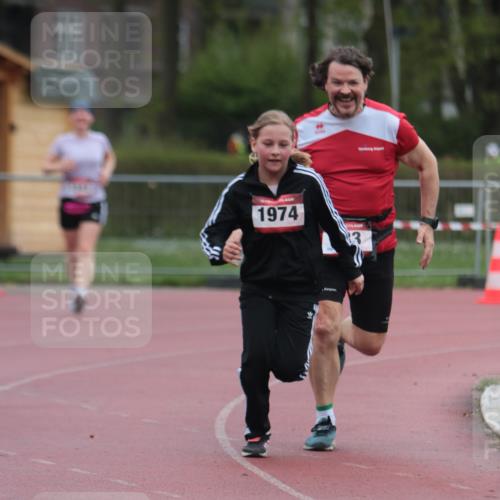 13.04.2025 - Hammer Lauf A. Gomolzig http://msf.ph/oto/7666801 13.04.2025 12:47:05 Ziel 333, 1343, 1802, 1974 meine-sportfotos.de