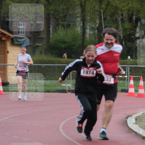 13.04.2025 - Hammer Lauf A. Gomolzig http://msf.ph/oto/7666802 13.04.2025 12:47:06 Ziel 333, 1343, 1802, 1974 meine-sportfotos.de