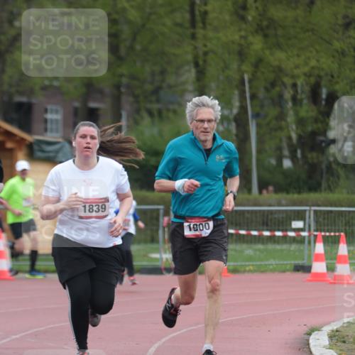 13.04.2025 - Hammer Lauf A. Gomolzig http://msf.ph/oto/7666822 13.04.2025 12:47:21 Ziel 121, 246, 247, 1238, 1839, 1900 meine-sportfotos.de
